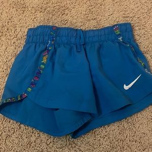 Nike shorts size medium kids